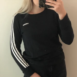 Adidas tröja  - Stl M. Fint skick