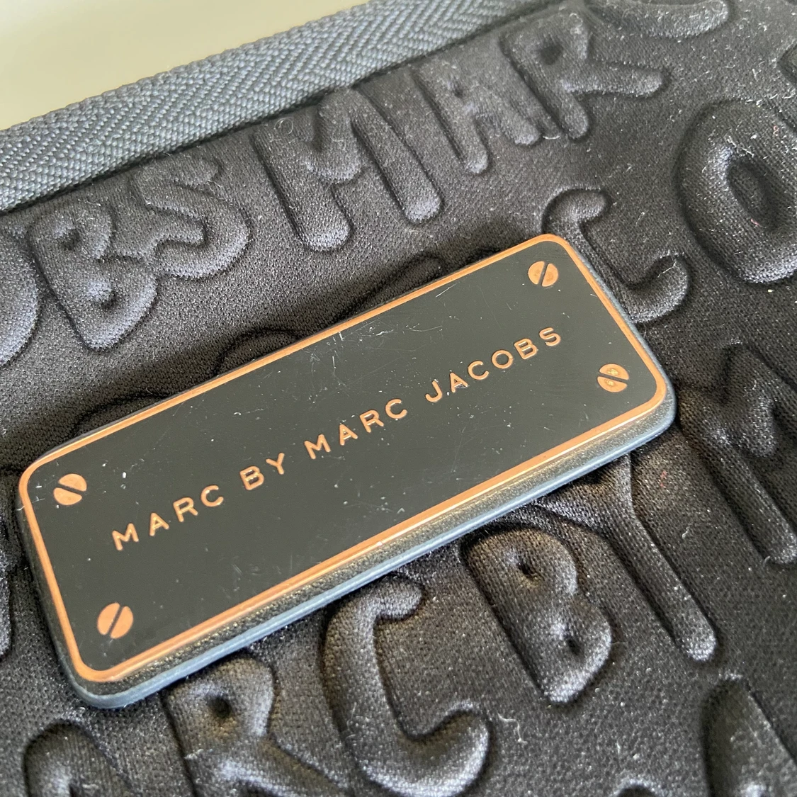 Marc Jacobs datorfodral - 90
