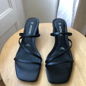 Klackskor Monki  - Klackskor från monki. Strl 39. I mycket gott skick. Använda fåtal gånger. 