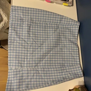 Kort kjol SHEIN, storlek s - Jätte fin kjol tyvärr för liten, skulle säga att den passar en xs