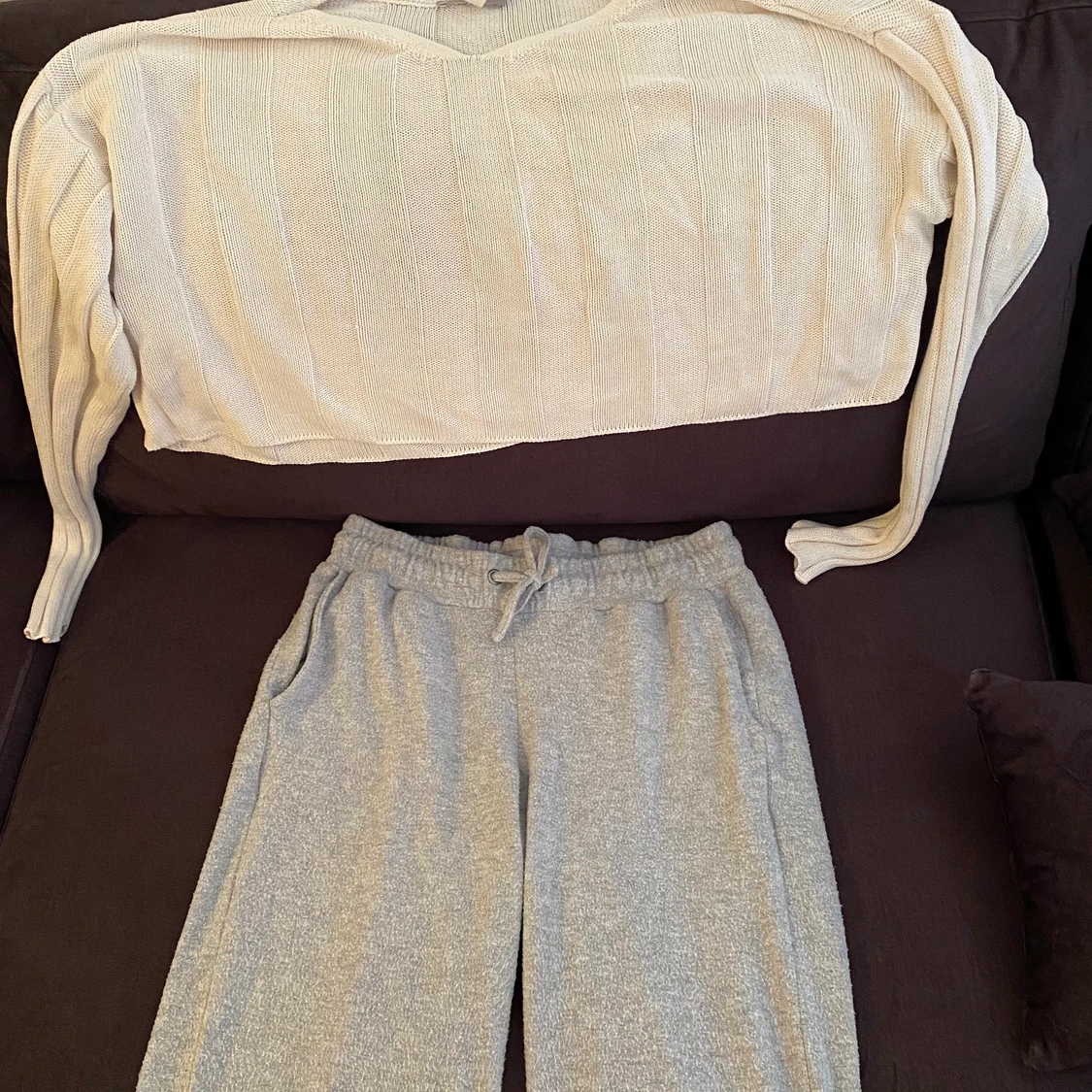 Mjukisbyxor och stickad tröja🙌🏻 - 91