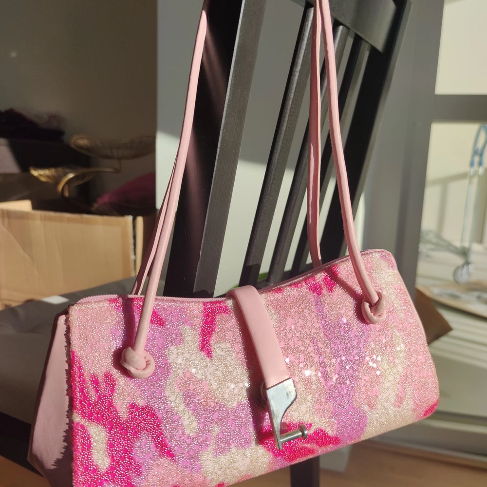 Rosa axel väska - Väskor | Plick Second Hand