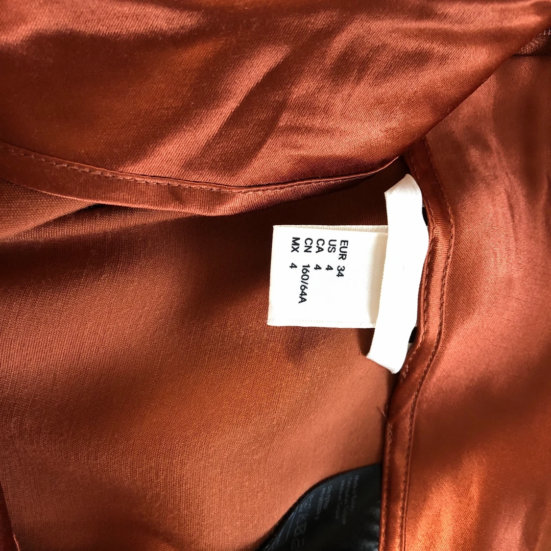 Snygg kopparfärgad kjol från H&M - 91