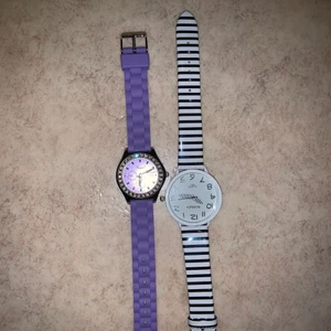 Klocka  - Båda är använda och behöver byta batteri, men annars så är de i bra skick. Båda är för 200 och en är för 125