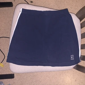 Tennis kjol  - Det är i ganska bra skick ungefär 8/10 