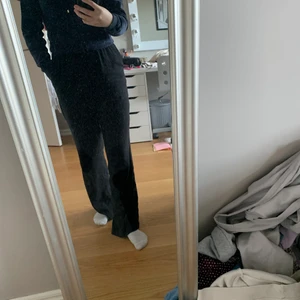 Tröja - Helt ny har aldrig andvädt den för att den varit för liten