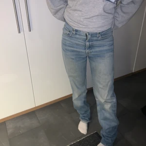 Vintage Jeans - Så snygga jeans som är min mammas gamla från 80/90 tal. Står ingen storlek men passar typ strl 38