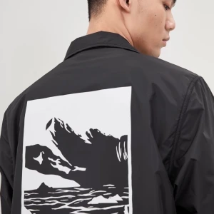 H&m jacka  - Knappt använd h&m jacka. Kan frakta.