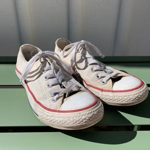 Converse - Säljer äkta converse i använt skick då de är för små för mig 🥰 Frakt tillkommer!