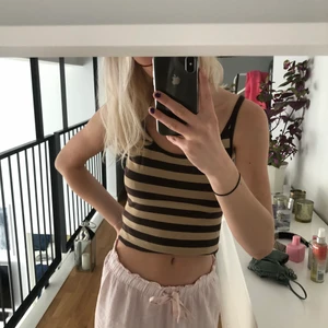 Brunt linne - Assnyggt brunt linne i storlek s.