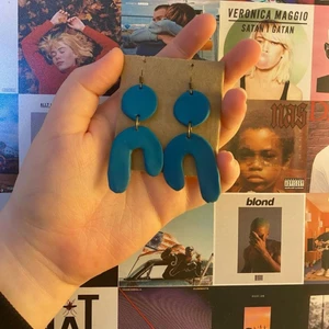 Handgjorda örhängen - Handgjorda örhängen i polymerlera. Nickelfria!