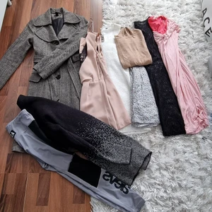 Klädpaket storlek 34  - Storlek 34 på samtliga. Vissa plagg mer använda än andra! Allt på bilden ingår. Märken som hm, Svea, wera, zara med flera. 