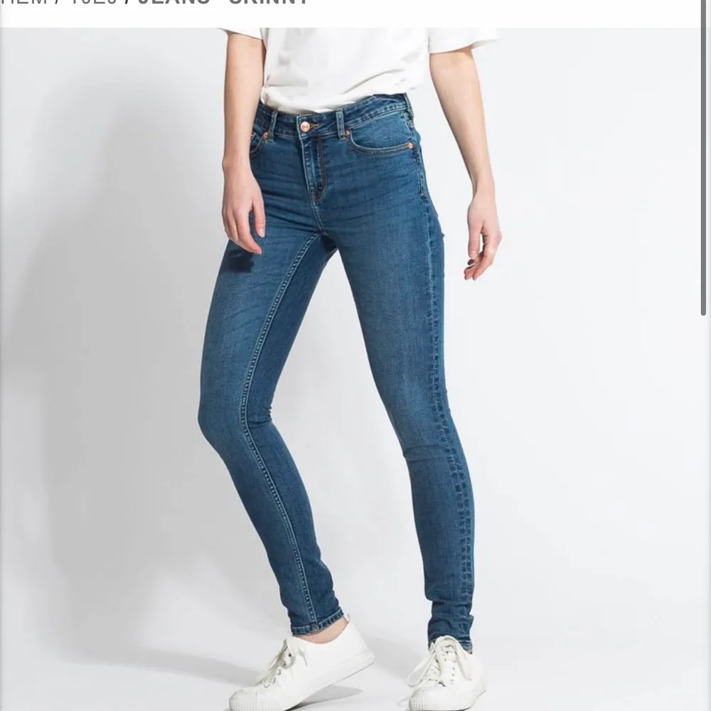 säljer pga av att de inte används.. Jeans & Byxor.