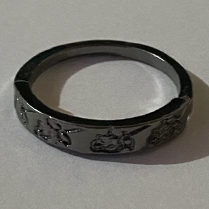 Ring - Silverring med små detaljer.