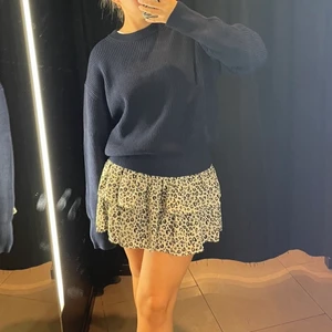 Volang kjol - Volang kjol i leopard mönster från Kapphal. Använd endast ett fåtal gånger. Passar XS💙