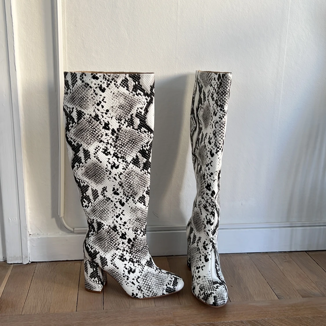 Snake stövlar Missguided  - 90