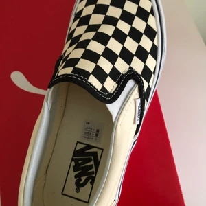 Vans - Vans i storlek 38. Helt nytt, har aldrig använt de.