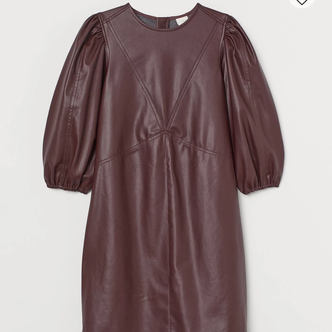 Vinröd klänning HM . Prislapp kvar