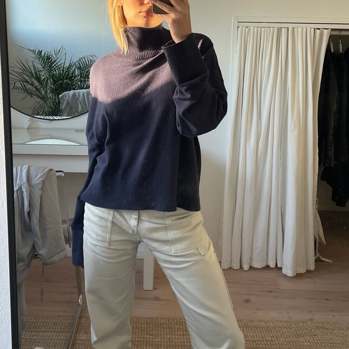 Marinblå stickad tröja!!