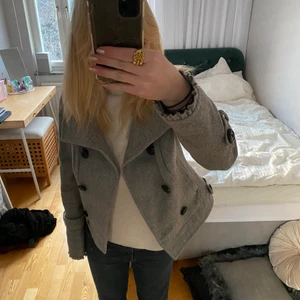 Kort kappa - Skit snygg kappa från märket saw it first👍🏽