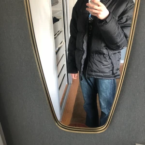 Helly Hansen dunjacka  - Bra skick. Värmer bra till höst och vintern