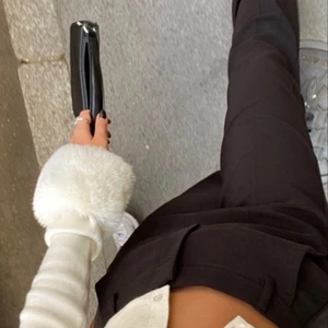 Kostymbyxor  - Säljer mina kostymbyxor storlek 38 men skulle mer säga att det är storlek 36/34! Alltså liten storlek! 😍⭐️300kr!!!