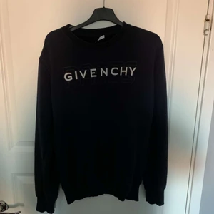 Givenchy tröja  - Cond 8/10 