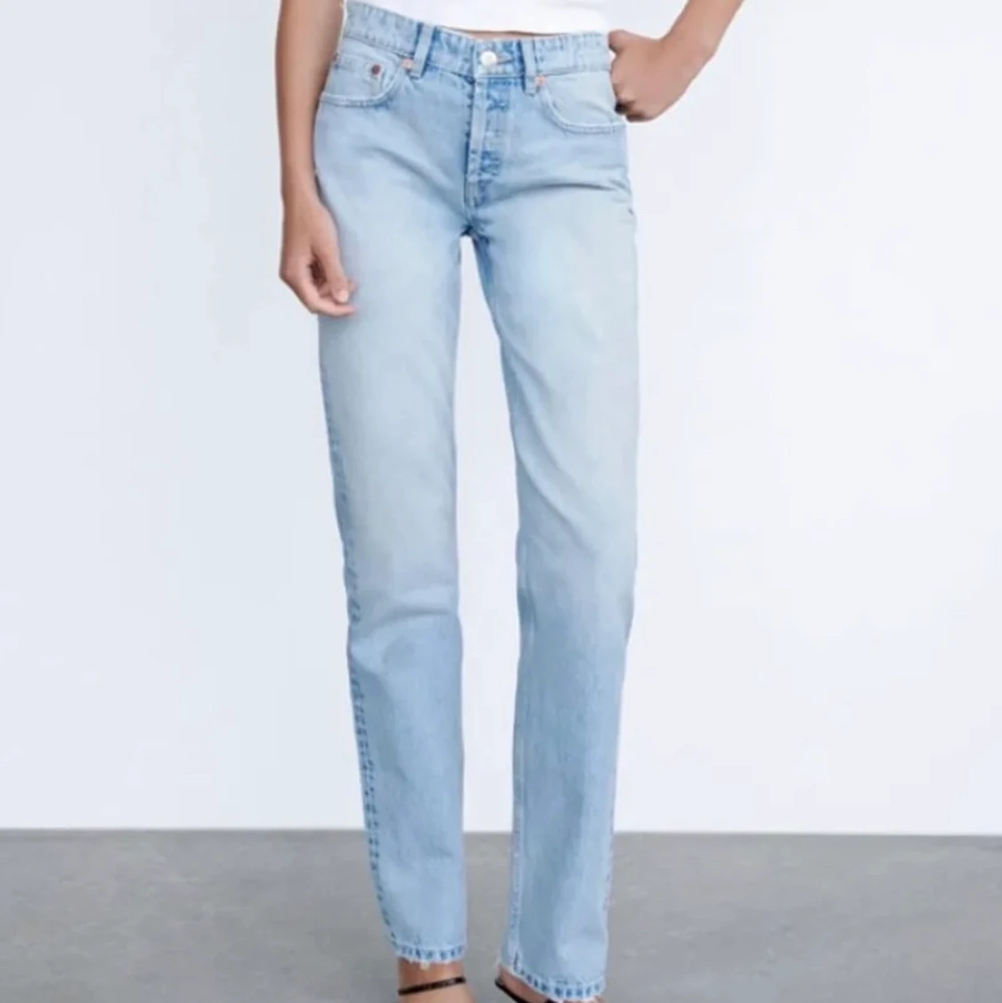 Zara mid Rise straight leg jeans