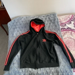 Adidas - Adidas tröja, svart och rosa 