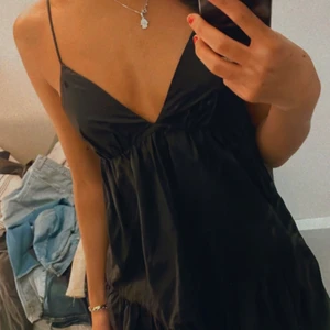 Klänning - Fin sommar klänning från zara aldrig använd storlek xs , även pris lapp kvar 