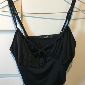 Bikbok linne - Gulligt linne från bikbok i storlek S. Har bara testats så de är i fint skick. Nypris 179kr