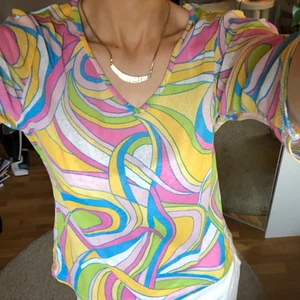Färgglad topp - Färgglad mesh topp köpt på humana!