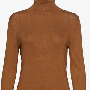 Brun polotröja - Brun polotröja från Cubus i strl Xs. Använd 2 gånger och bra stick. Väldigt skön. Priset kan diskuteras.