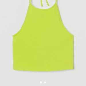 Halterneck topp  - Helt ny halterneck topp, prislapp bortdragen! Strl S!