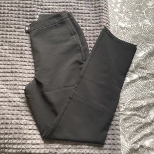 Kostymbyxor med slits  - Oanvända 💗 NA-KD