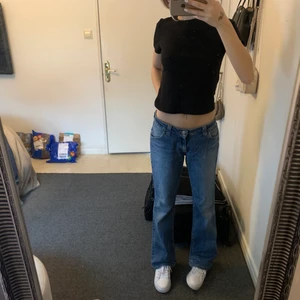 Lågmidjade jeans - Lågmidjade jeans , midjemått 76cm