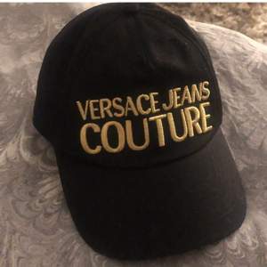 Versace keps