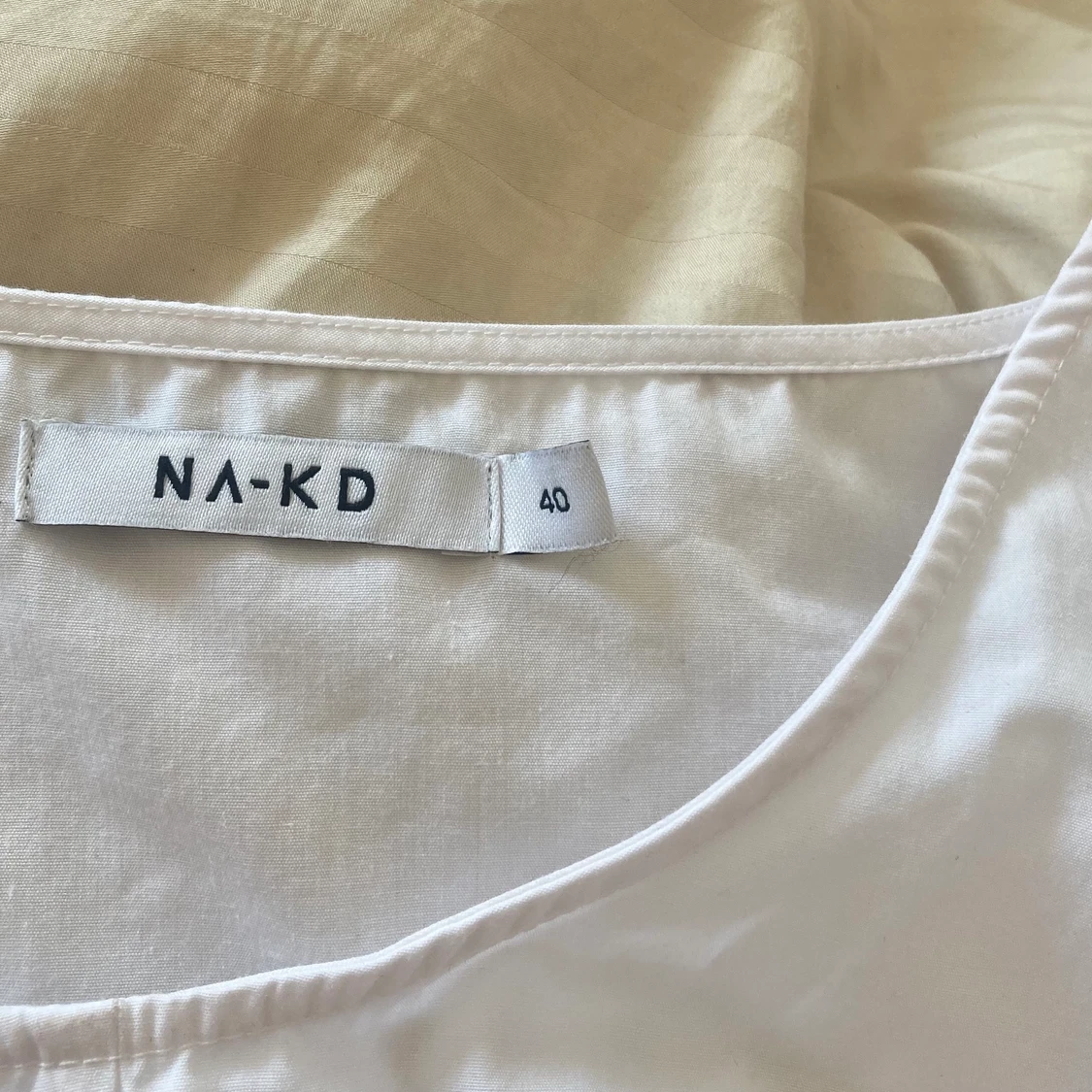 NAKD vit puffblus - 90