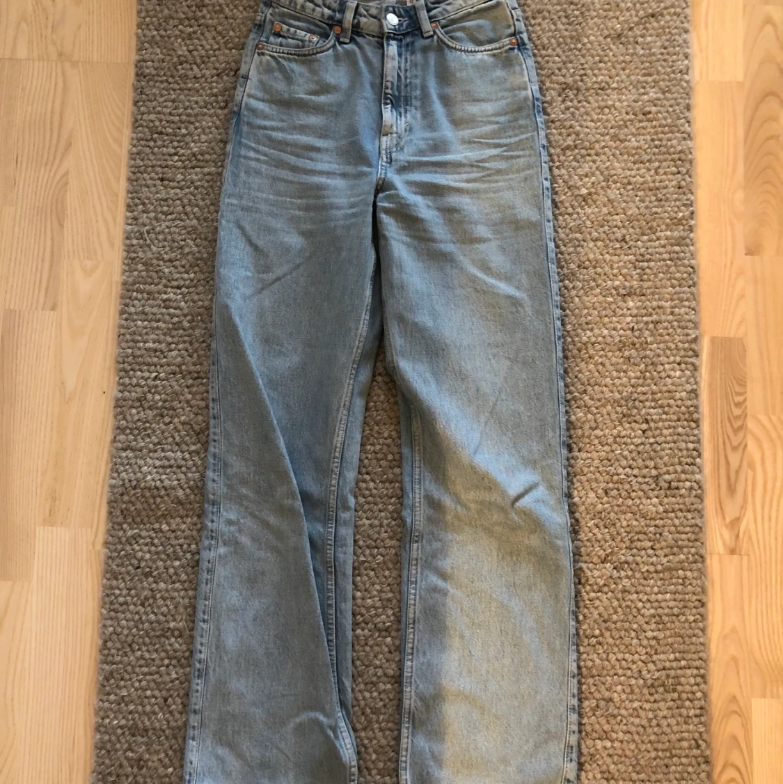 Rowe jeans från Weekday - 90