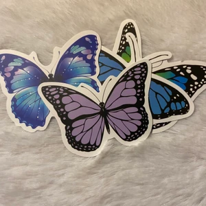 Klistermärken  - 4stycken klistermärken för 5kr 