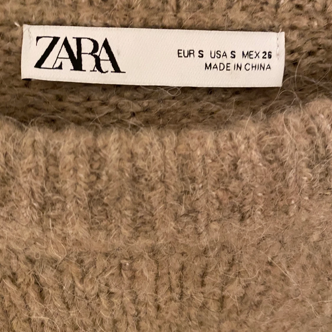 Beige stickad zara tröja - 90
