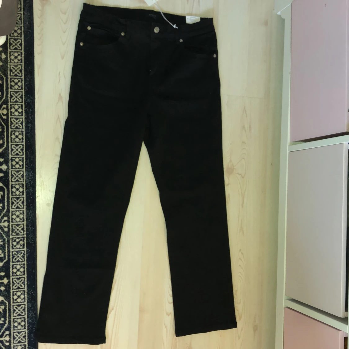 Helt nya svarta byxor, midrise