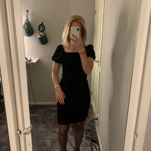 Klänning  - Klänning från bikbok i storlek S. Aldrig använd och i mycket bra skick.