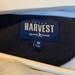 James harvest - Storleke M men den passar som xs och s. Så skön älskar den men den passar inte på mig.🥋