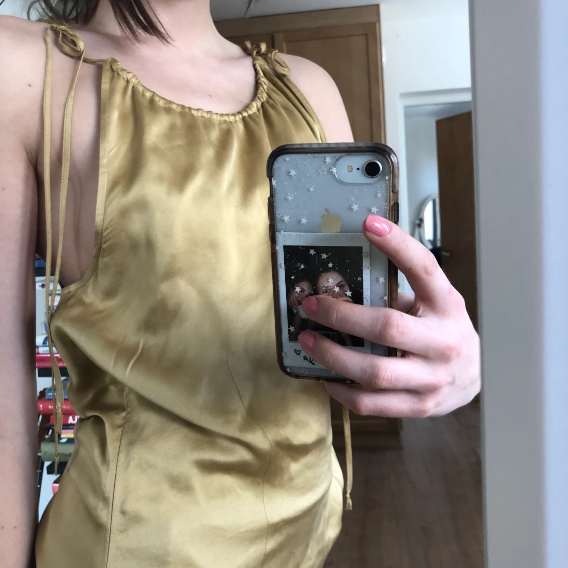 Guldigt linne i 100% silke