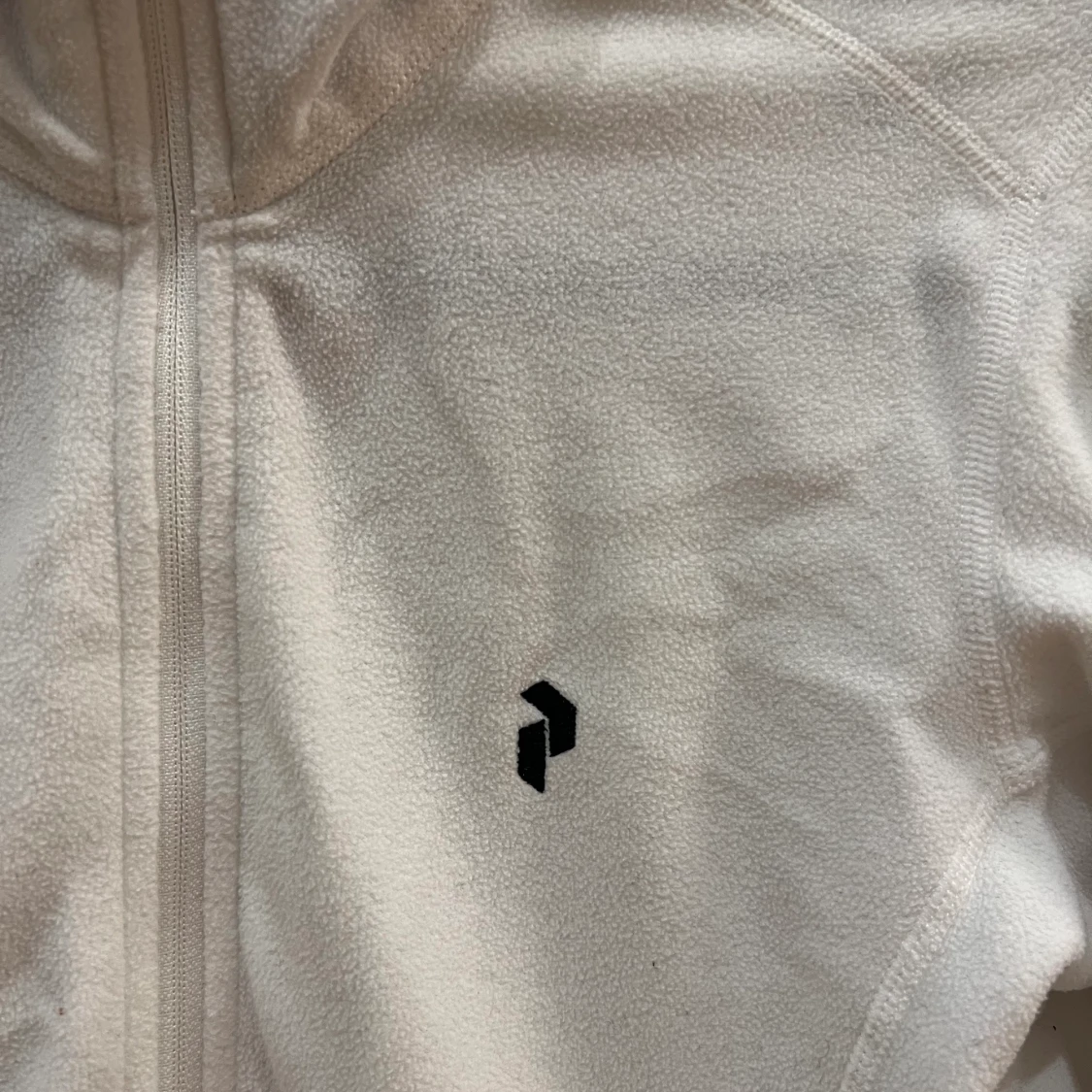 Peak performance fleece dam