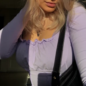 Pastell lila topp - Använd 2 gånger, passar storlek S/M