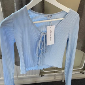 supersöt topp - Lånad bild! Säljer denna supersöta topp från chiquelle💗💗