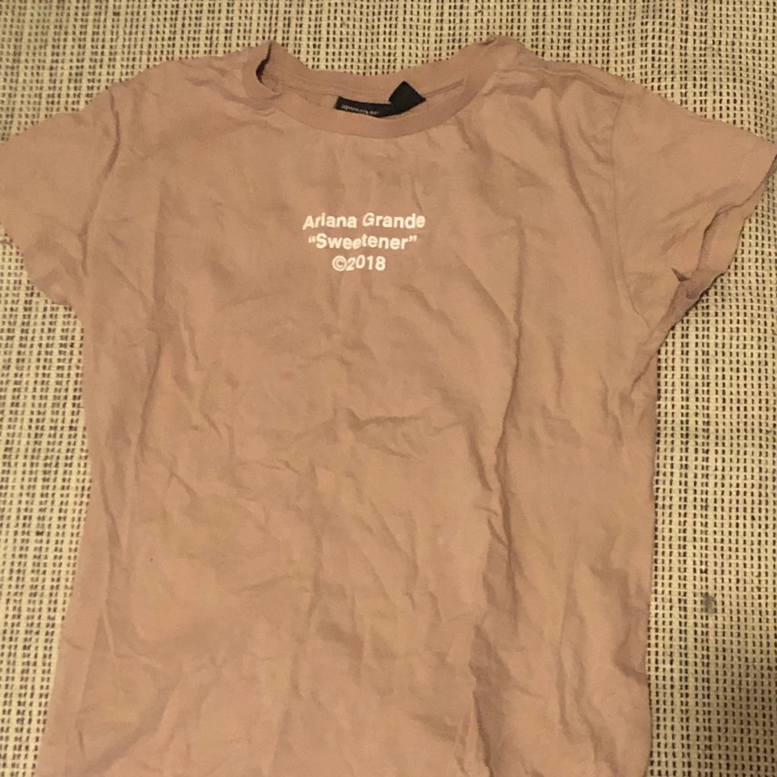 ariana grande t-shirt 