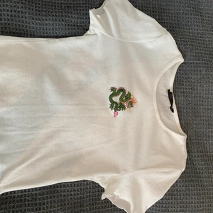  Dragon shirt  -  Fint vit draggen T-shirt